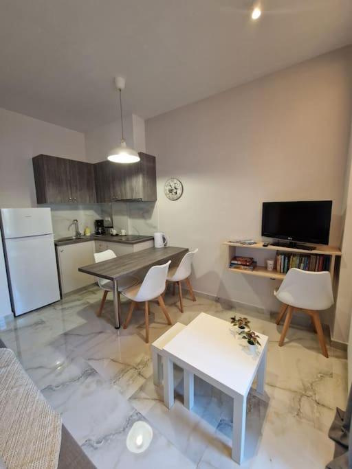 N&S Apartment B Edessa Exterior photo